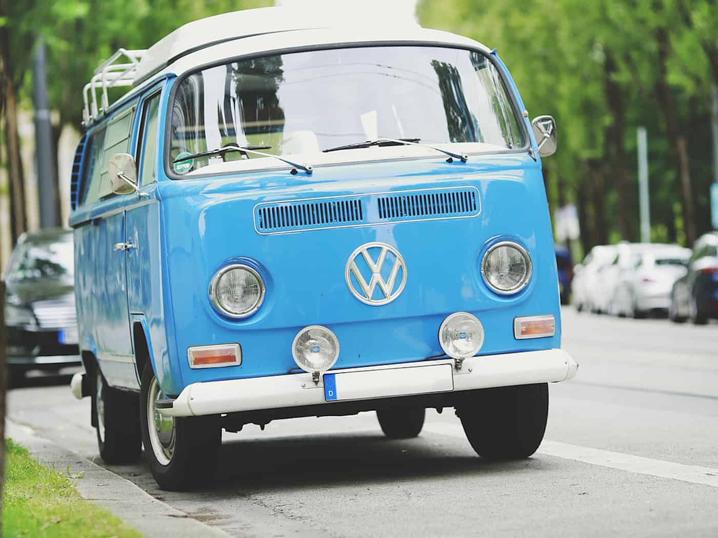 Ebersbach: Unbekannte stehlen VW T6 von Grundstück