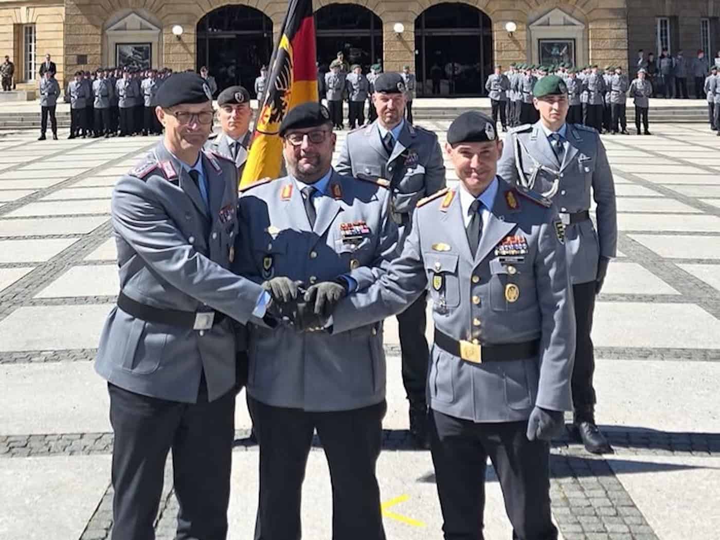 Kommandowechsel bei Panzergrenadierbrigade 37