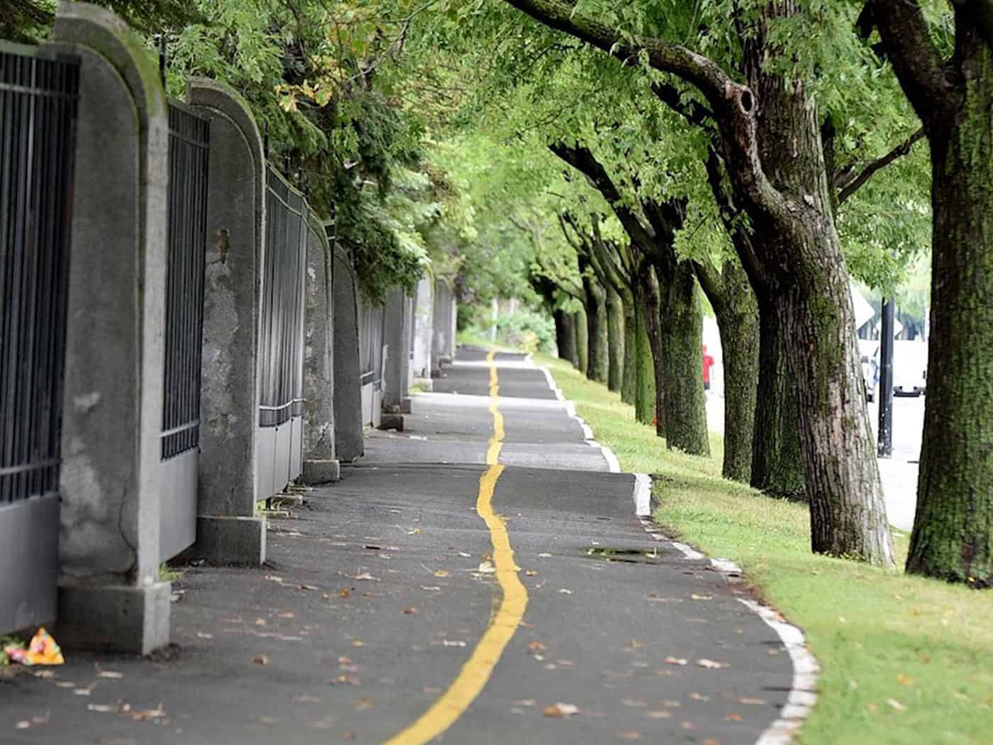 Baustart für neuen Geh- und Radweg in Radeburg