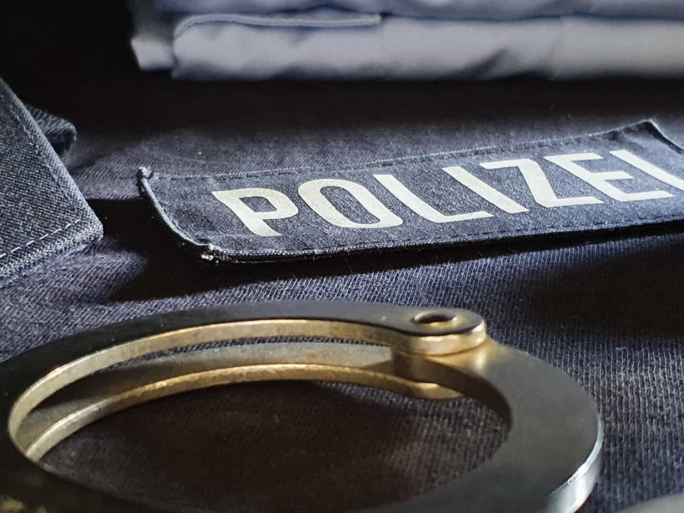 Steinwurf im Gleisbereich: 60-Jähriger attackiert Bundespolizisten am Hauptbahnhof