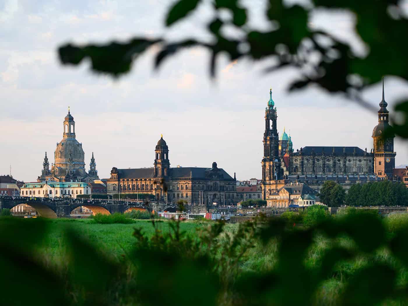 Dresdner Stadtrat stoppt Sparplan – Haushaltssperre bleibt