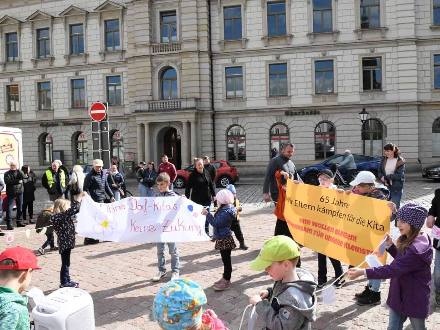 Große Demo mit den Kleinsten in Großenhain