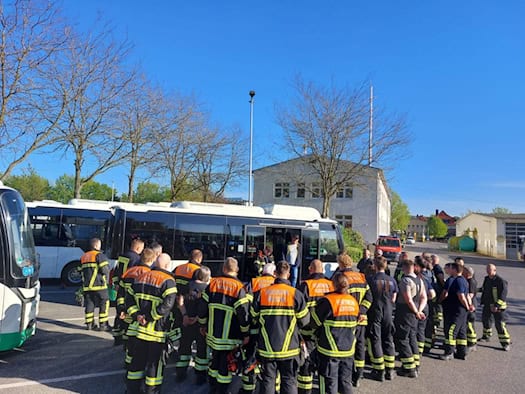 Feuerwehr trainiert an neuen E-Bussen