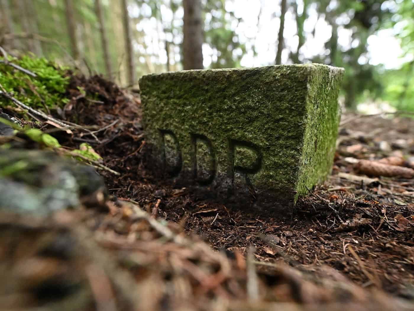 Něhdyše namjezne pasmo stanje so přirodny monument