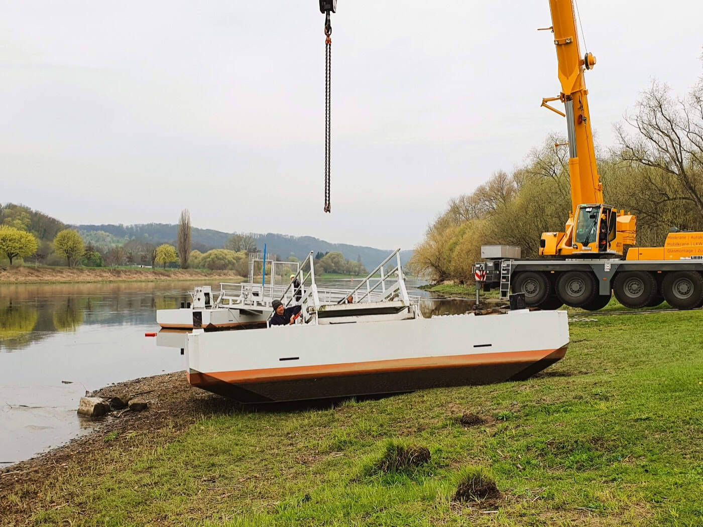 Fähranleger in Coswig abgebaut