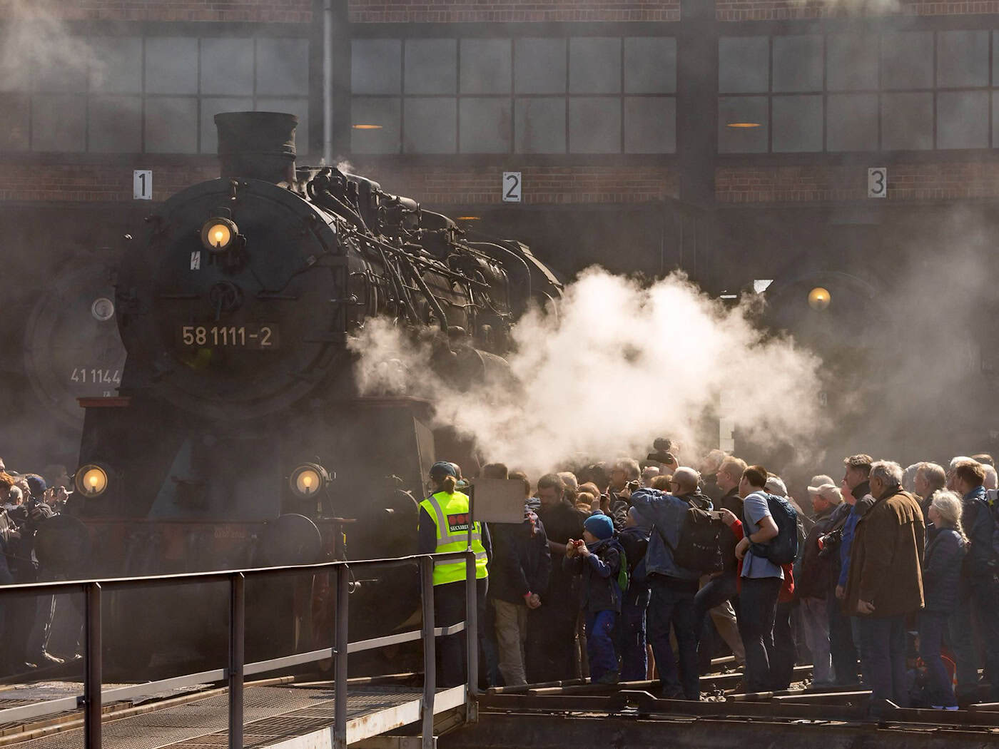Historičtí ocelářští giganti na setkání parních lokomotiv v Drážďanech