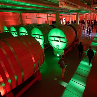 Jägermeister eröffnet neues Fasslager in Kamenz