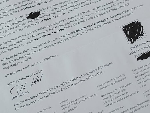 Ein offizieller Brief der Landeshauptstadt Dresden mit dem Logo der Stadt und der Unterschrift von Oberbürgermeister Dirk Hilbert zur Kommunalen Bürgerumfrage 2026.