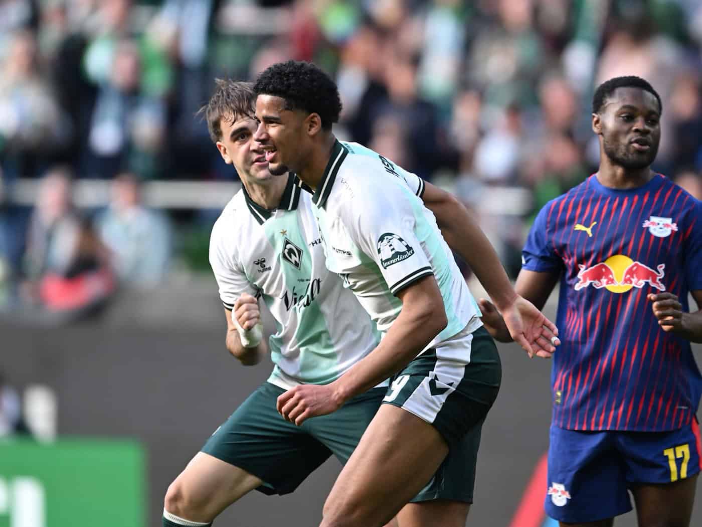 Praise for Bremen's youngster: Musah makes his debut in goal