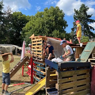 Erster dauerhafter Abenteuerspielplatz in Prag eröffnet