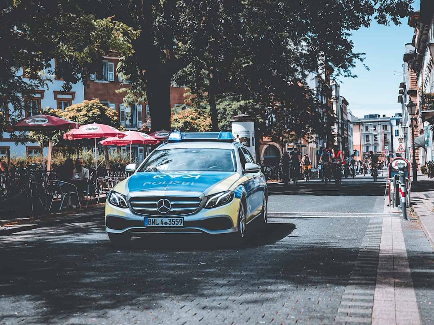 Niederau: Ohne Führerschein und unter Drogen in gestohlenem Auto unterwegs