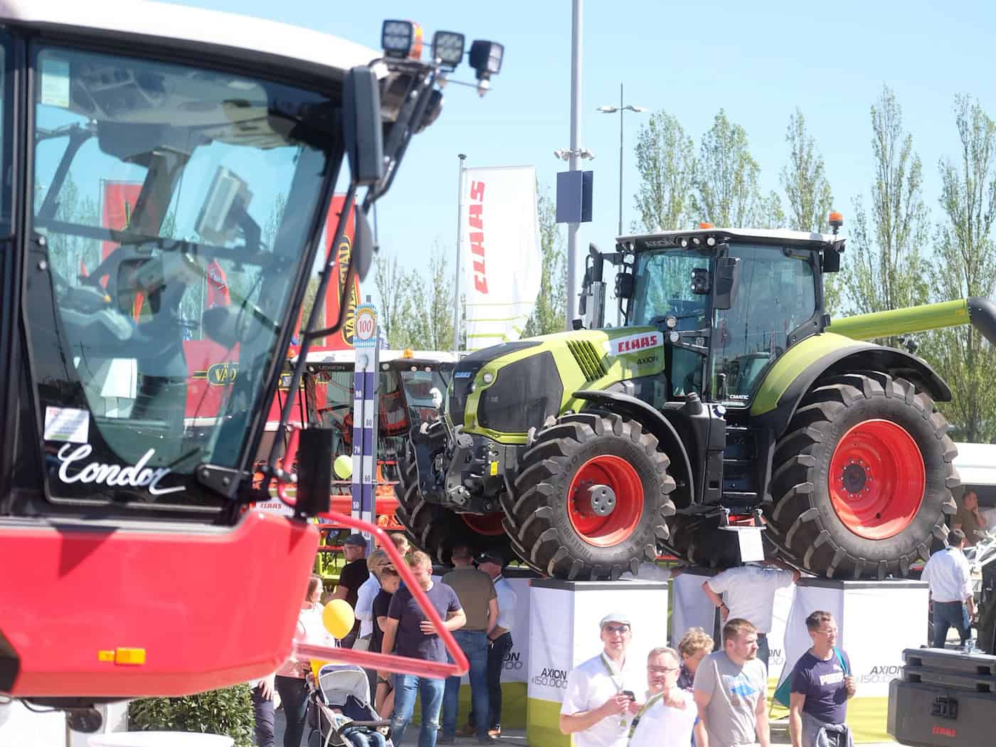 Sakska ze zhromadnym stawom na ratarsku přehladku Agra