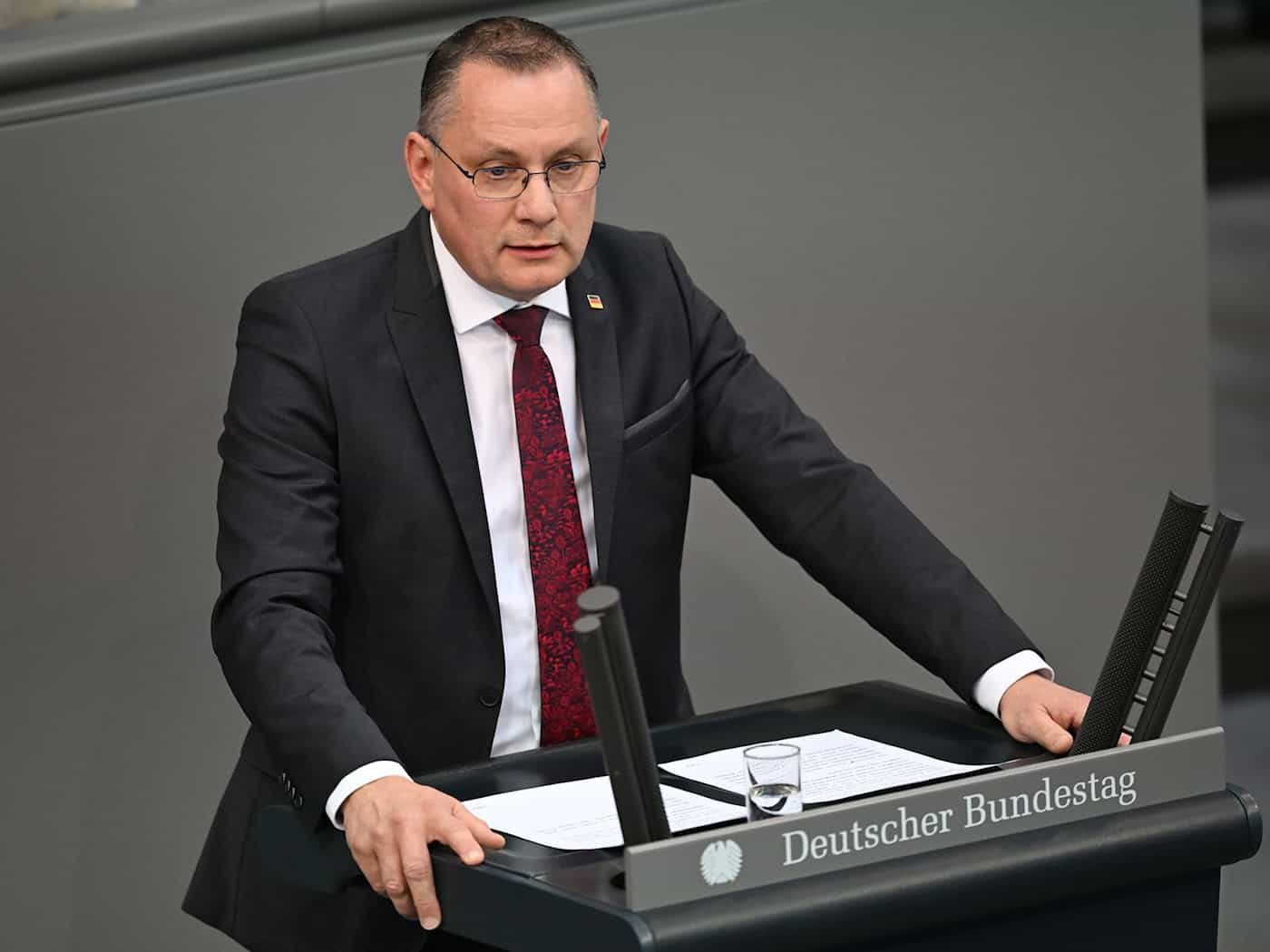 «Schreierei» im Bundestag wegen Porno-Eklat in Sachsen