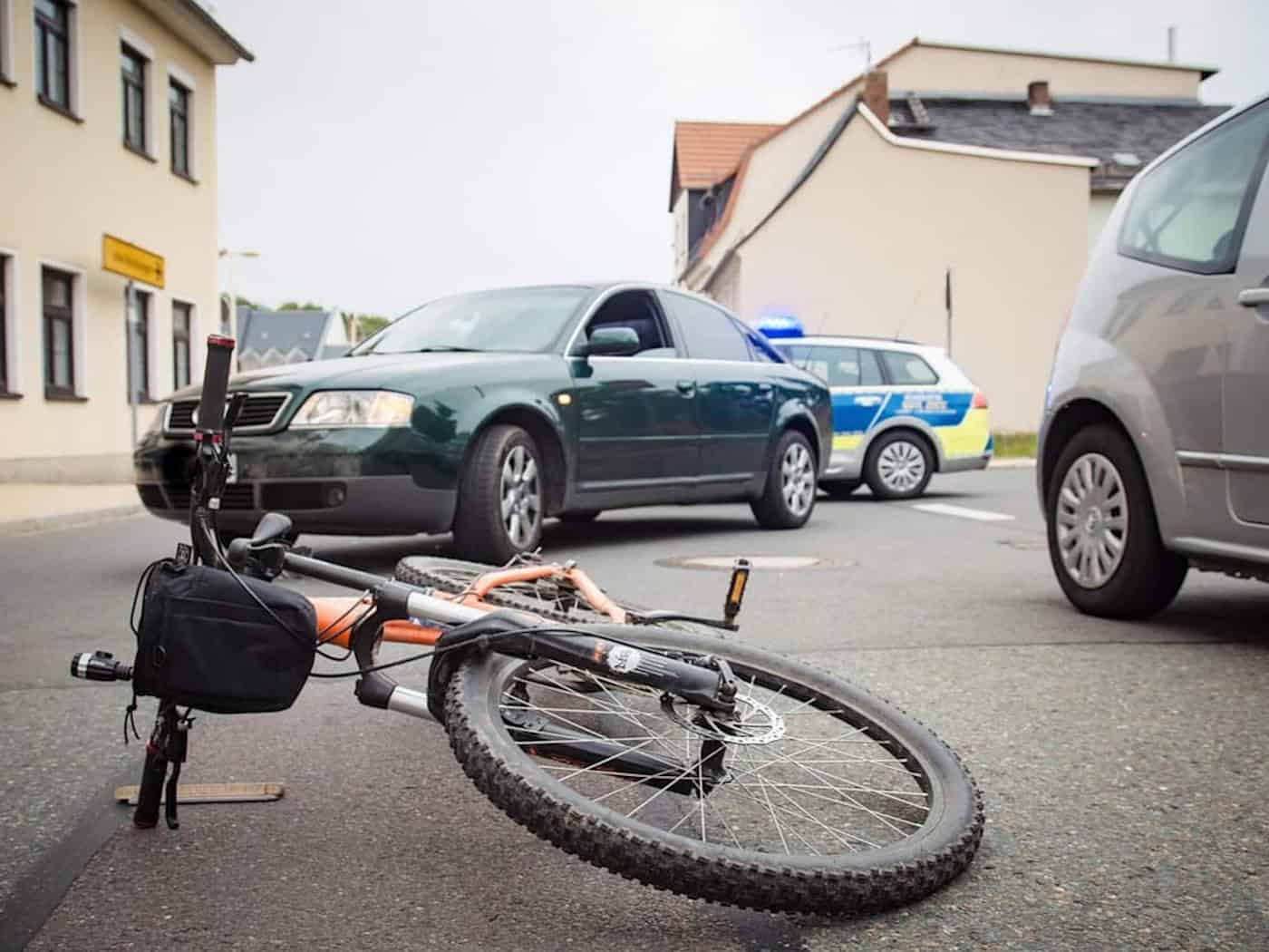 Radebeul: Radfahrer nach Sturz im Krankenhaus