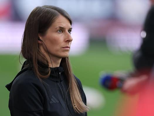 Unie k rozruchu kolem sexismu po příspěvku RB: Nechte kostel na vesnici