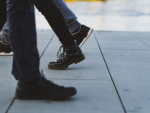 Neuer Fußweg in Dresden-Schönborn fertig: Mehr Sicherheit an der Liegauer Straße