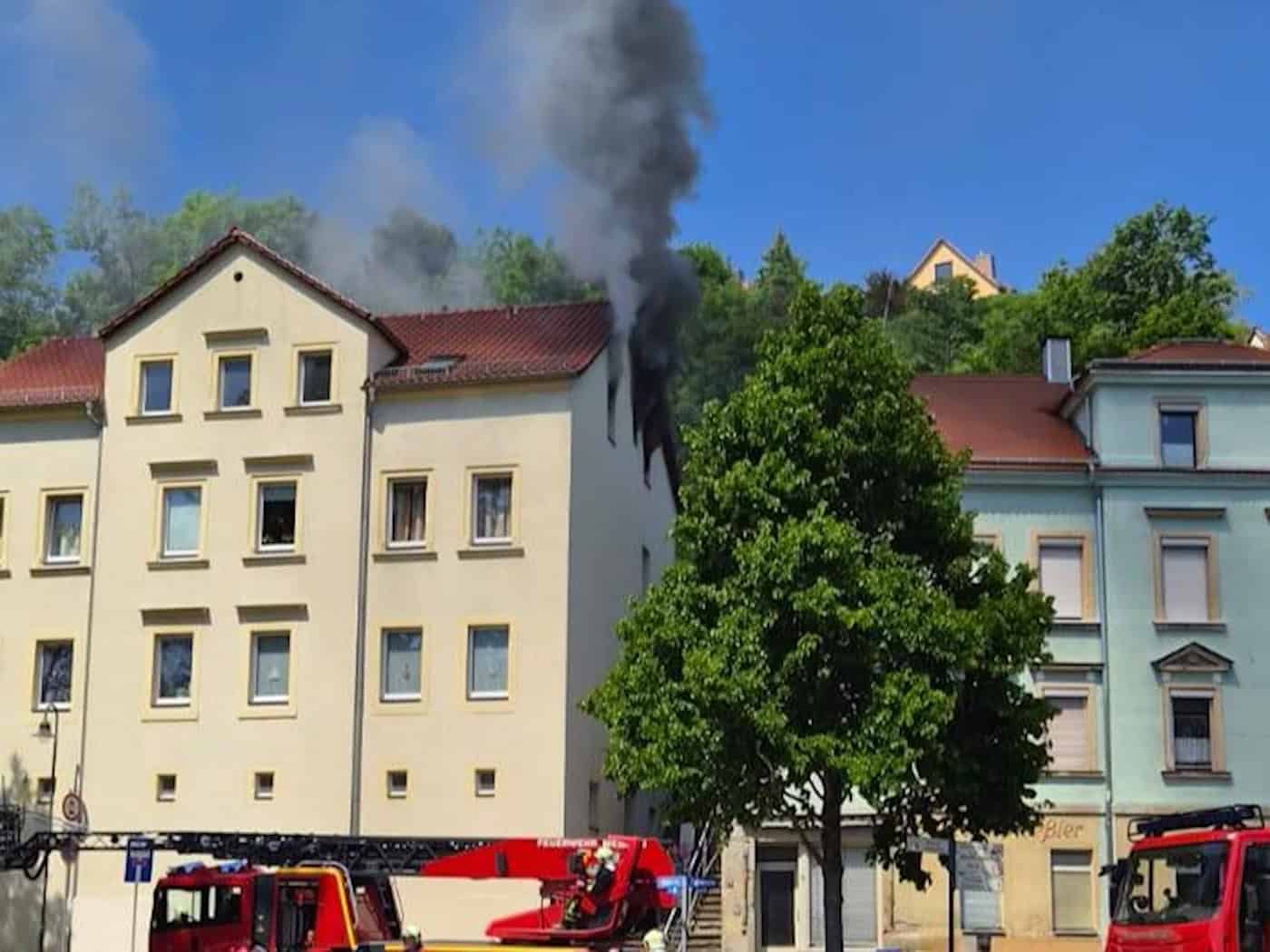Wohnungsbrand in Meißen: Bewohner und Nachbar gerettet
