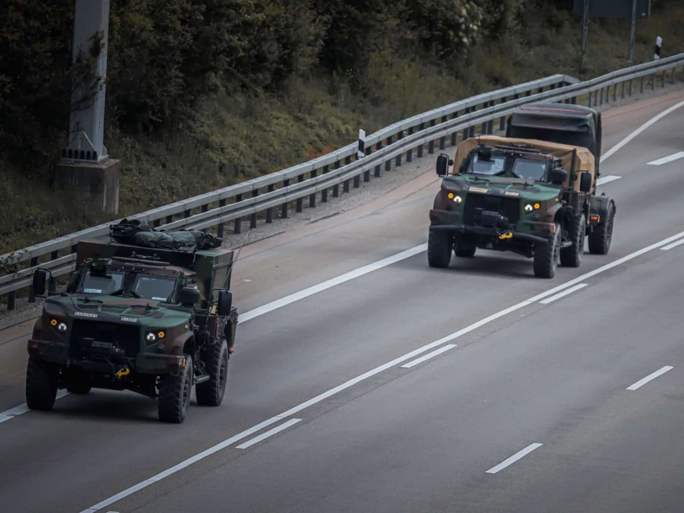 Militärkonvois rollen über Sachsens Autobahnen