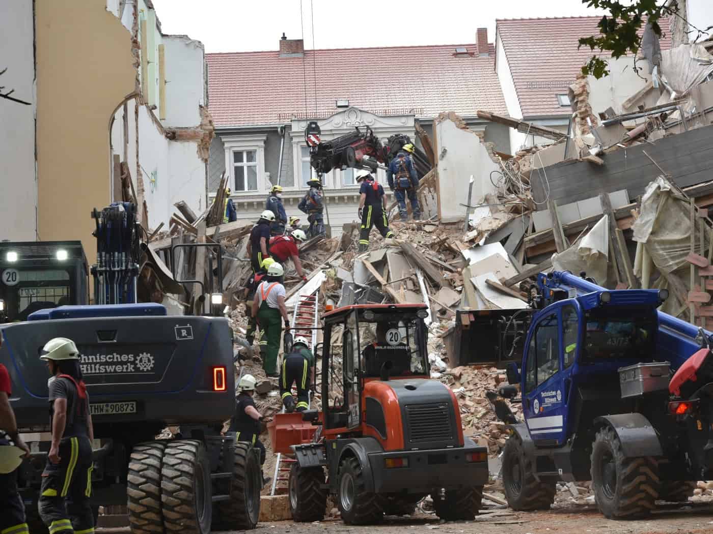 Haus in Görlitz eingestürzt: Zwei Tote, Suche läuft weiter