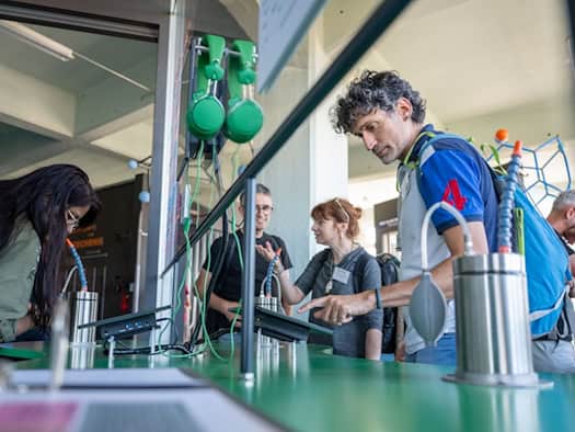 Touch, try, understand: the exhibition "The Future of Smell" in Dresden.