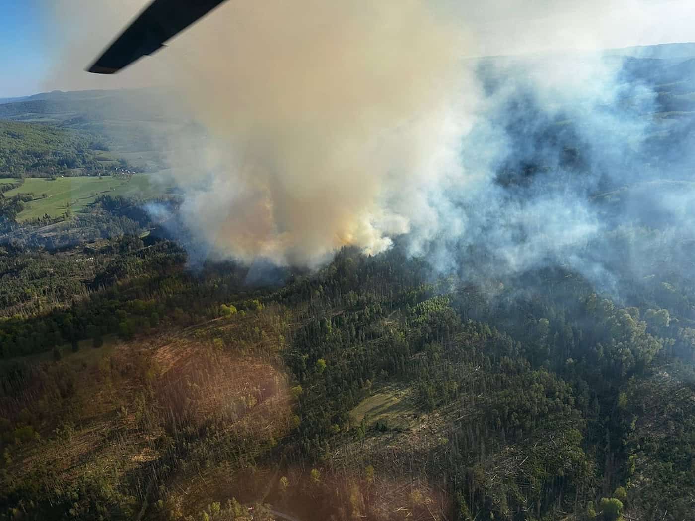 Waldbrand in der Böhmischen Schweiz bedroht Pflegeheim
