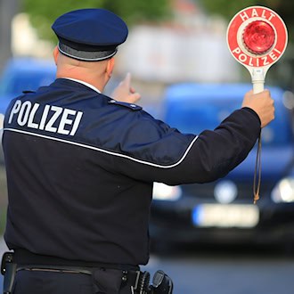 Kinder kontrollieren Autofahrer in Sachsen