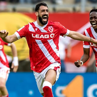«Lausitz-Mourinho» will Spektakel: Cottbus träumt von Liga 2