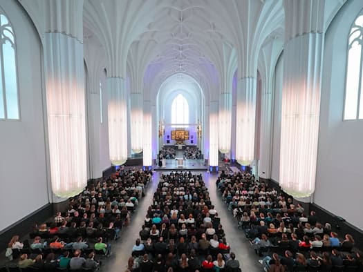 Devocionario de la Universidad de Leipzig: "Los hechos roban ligereza al ser"