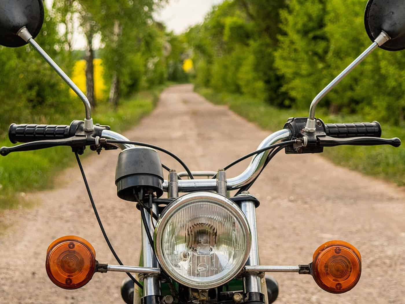 Unfall zwischen Moped und Fahrrad in Doberschütz