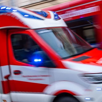 Motorradfahrer stirbt bei Frontalzusammenstoß