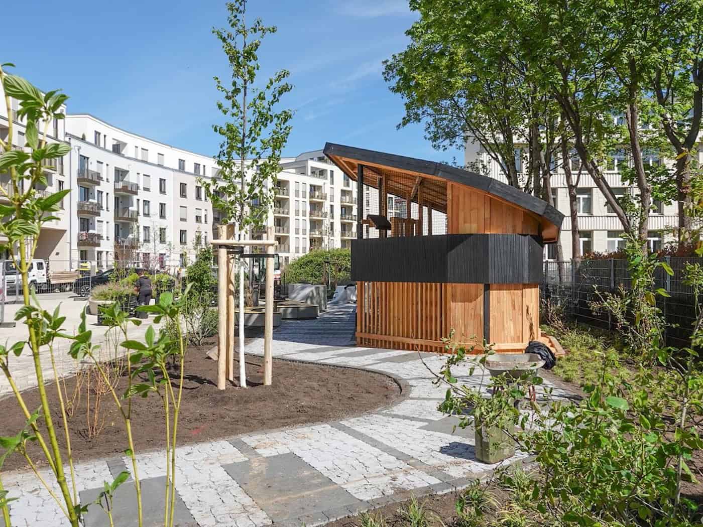 Musikalischer Spielspaß: An der Amely-Bölte-Straße entsteht ein einzigartiger Orchesterspielplatz, dessen Design von der benachbarten Musikhochschule inspiriert wurde. Das Herzstück ist ein Spielhaus in Form eines Konzertflügels.