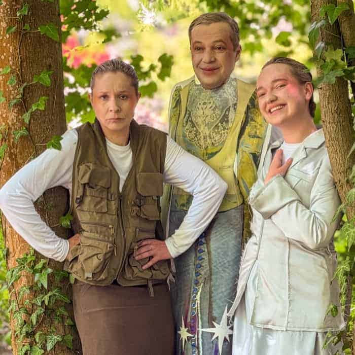 Zirkuswagenbühne