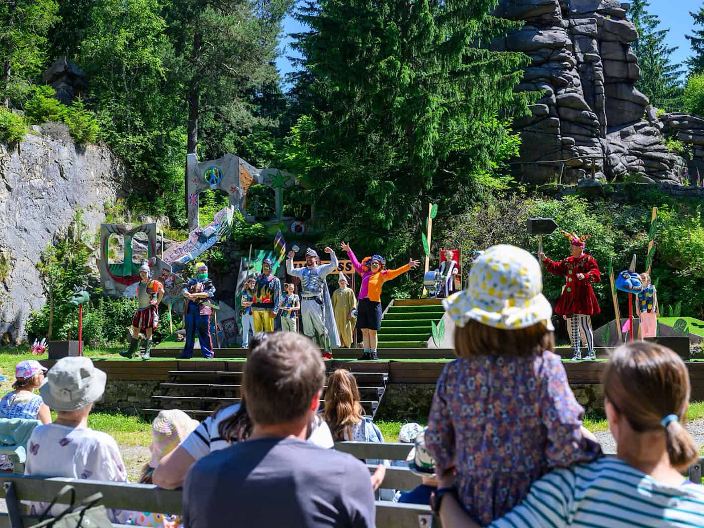 Summer theater attracts with classics and new locations