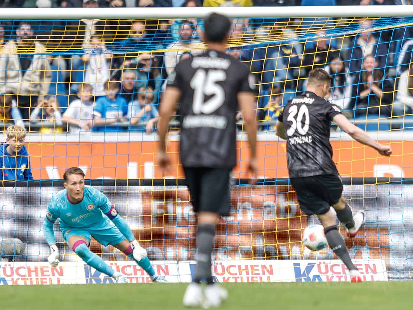 Trotz Niederlage: Dynamo verhindert direkten Abstieg