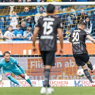 Trotz Niederlage: Dynamo verhindert direkten Abstieg