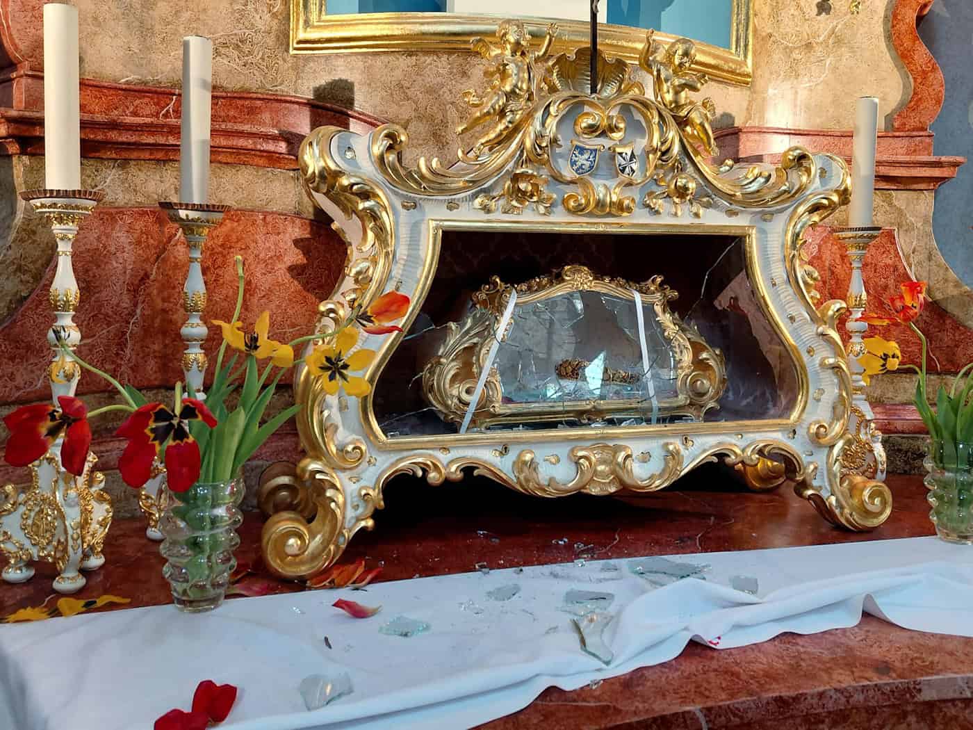Tschechien: Dieb nimmt aus Kirche Schädel einer Heiligen mit