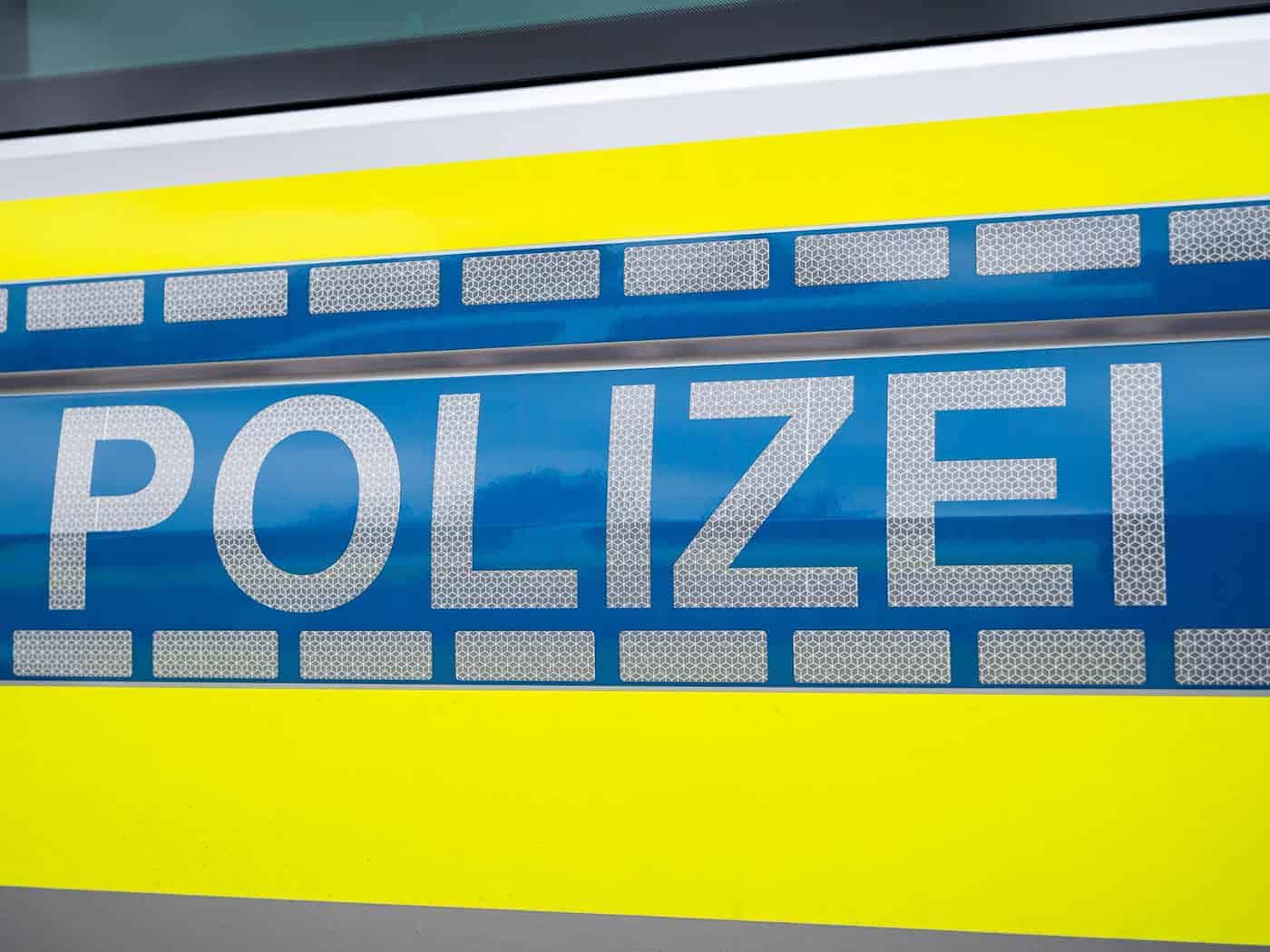 Unterkunft für Geflüchtete mit Feuerwerk beschossen