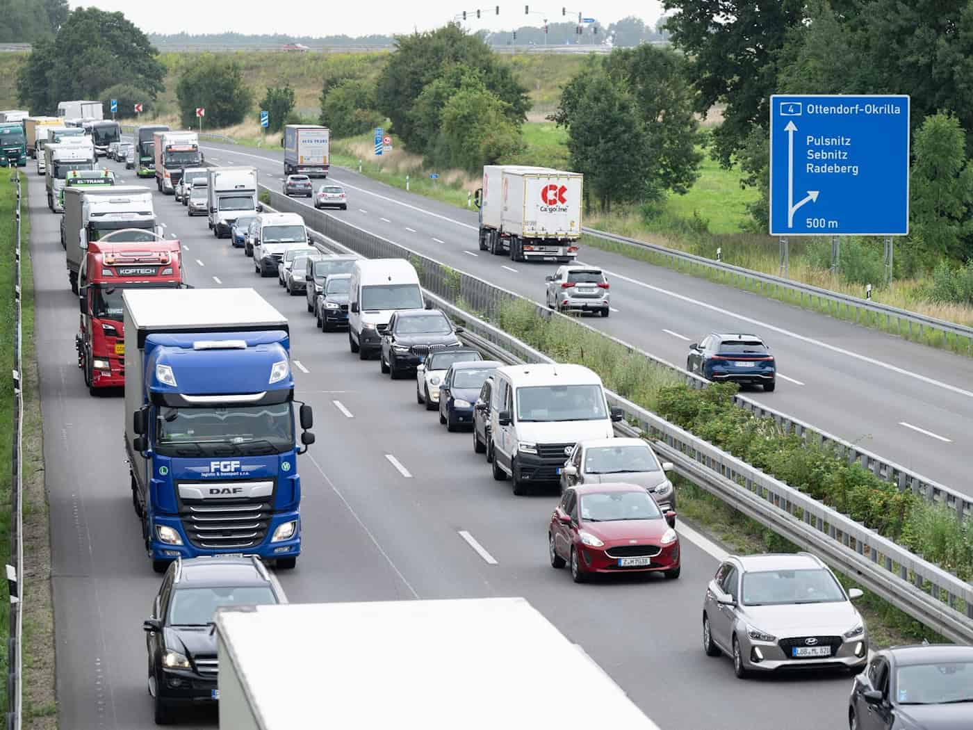 El ADAC advierte de atascos al inicio de las vacaciones