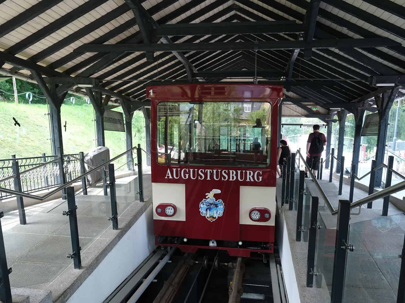 Betreiber und Gäste feiern 115 Jahre Drahtseilbahn