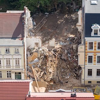 Ermittler sichern Spuren nach Hauseinsturz in Görlitz