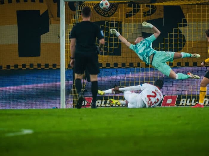 Dynamo vor Torwart-Entscheidung: Dieser Keeper könnte im Sommer gehen