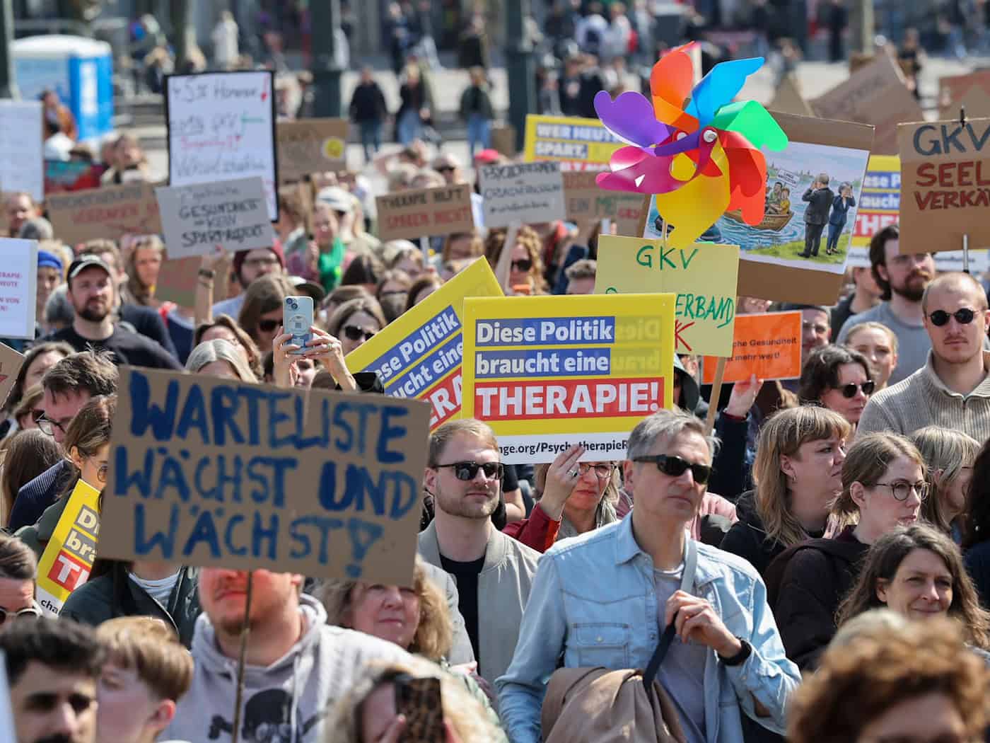 Cuts Planned — Psychotherapists Warn of Practice Closures