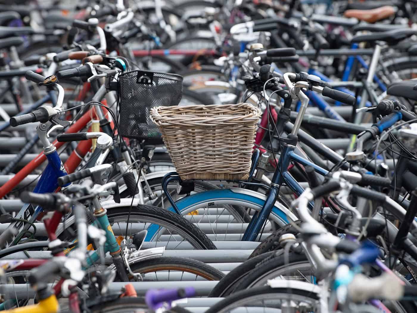 More than one in three train stations lack secure bike parking