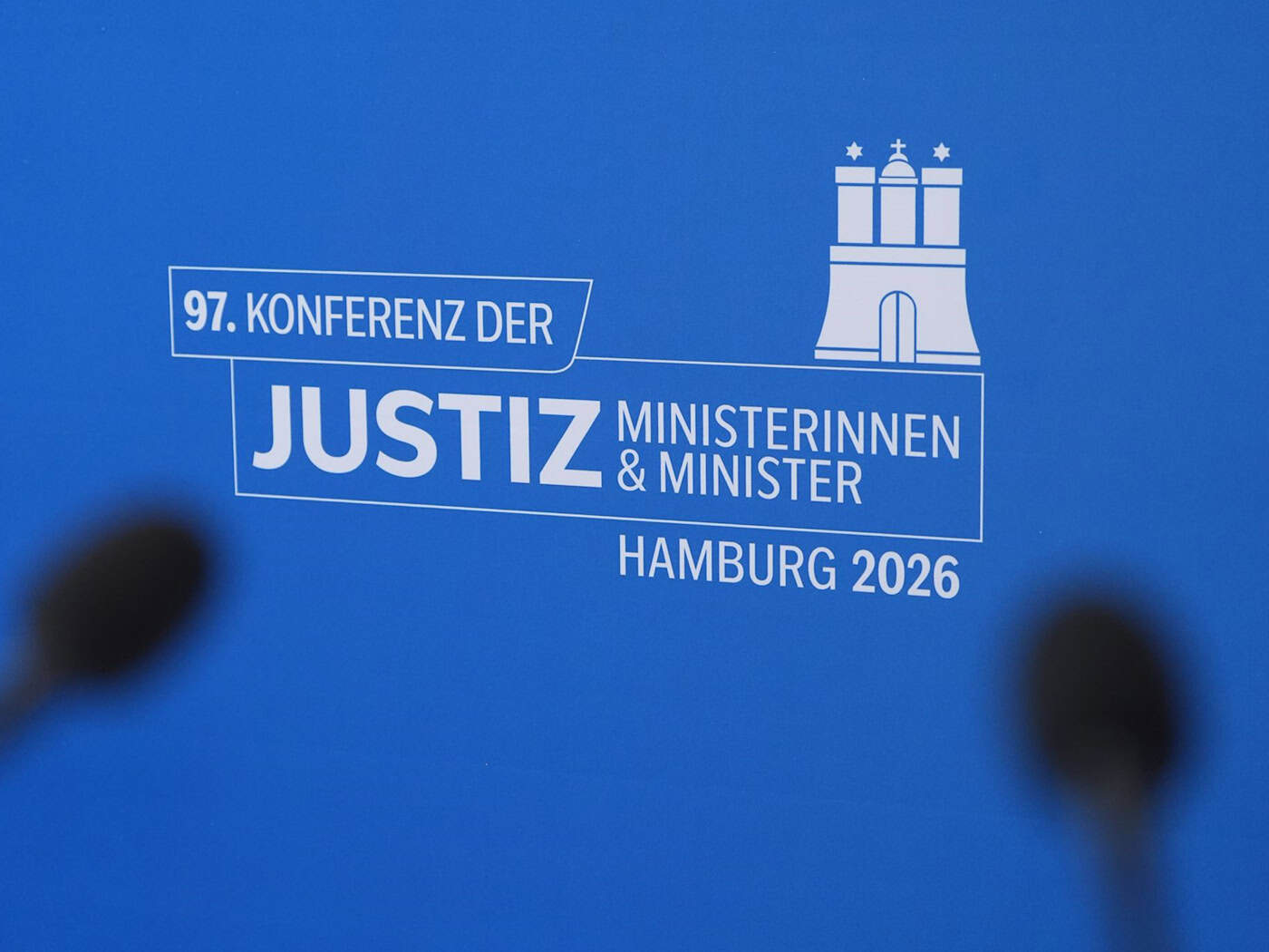 Se propone restringir el artículo sobre la difamación de los políticos