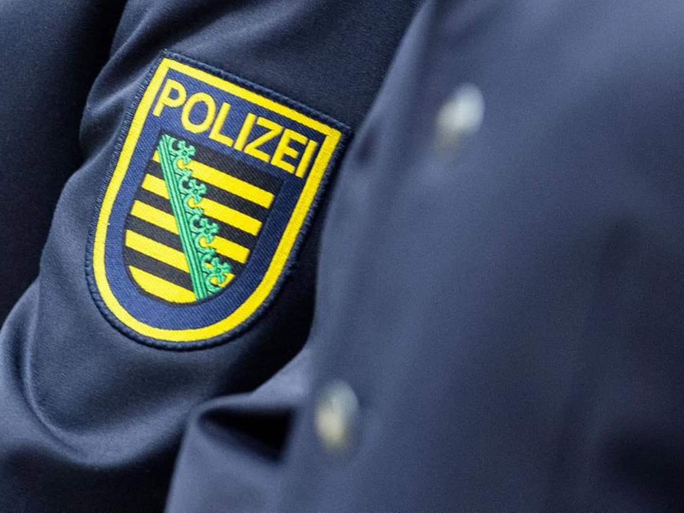 Meißen: 28-jähriger Mann in eigenem Auto beraubt