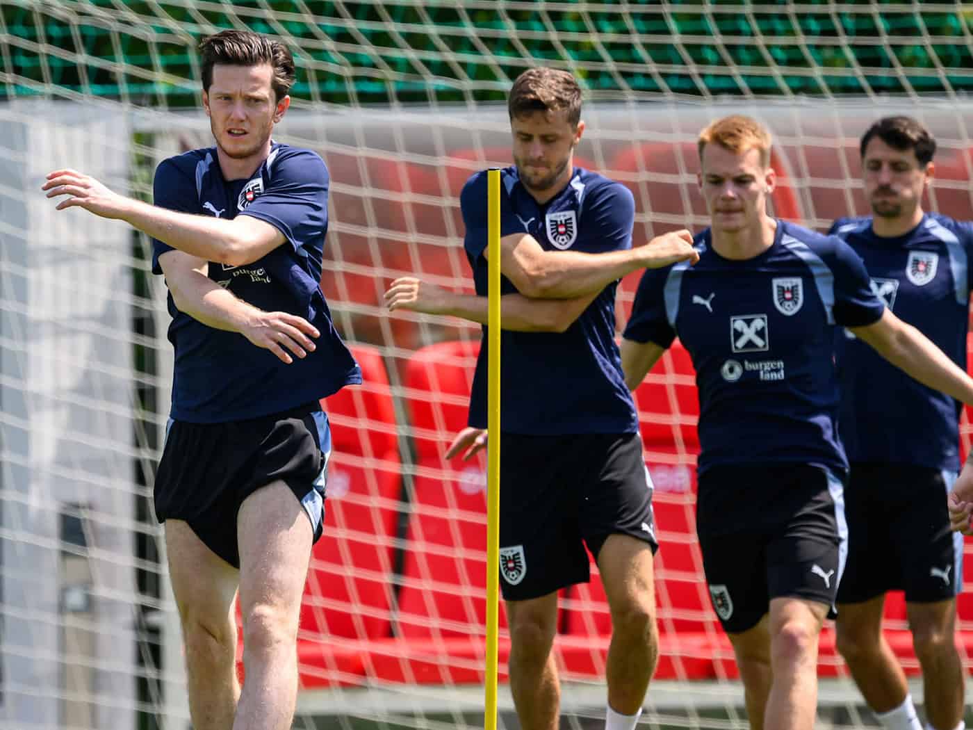 Rehab in World Cup quarters: Injured Baumgartner travels to the USA