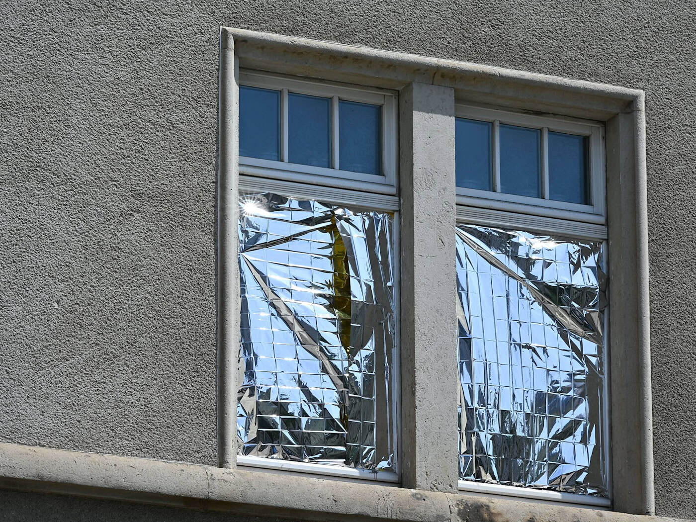 Rettungsdecken gegen die Hitze: Sachsen schwitzt