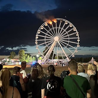 Riesenrad-Brand beim Festival: Ermittlungen ziehen sich hin