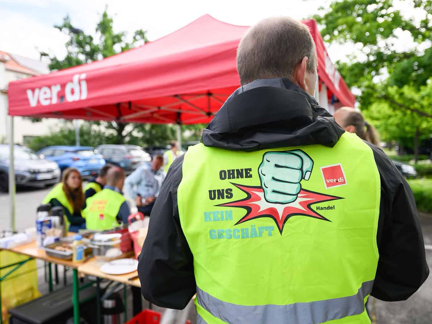 Varovné stávky v maloobchodě - Verdi zvyšuje tlak na zaměstnavatele