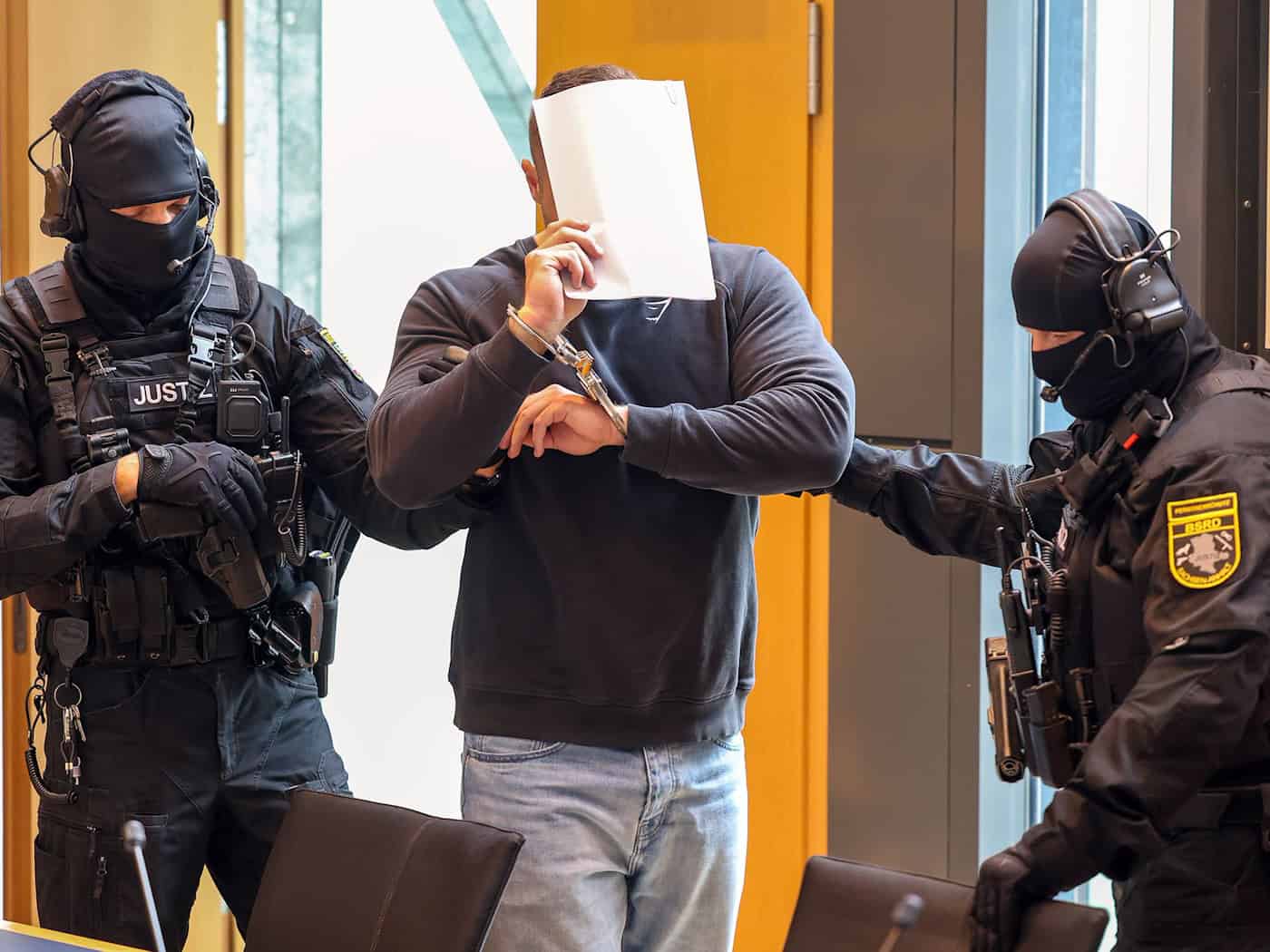 29-Jähriger wegen versuchten Mordes an Polizist vor Gericht